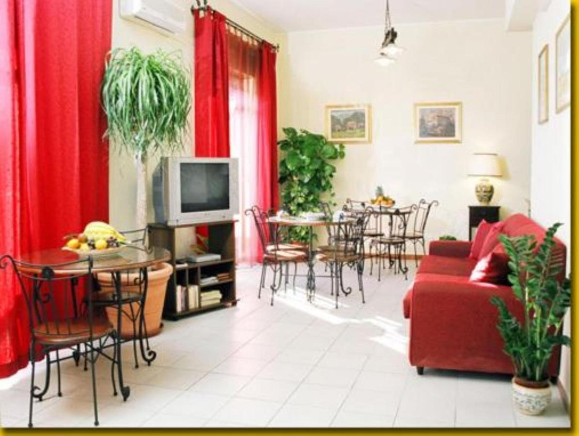 Sicilia Home B&B Catania Bagian luar foto