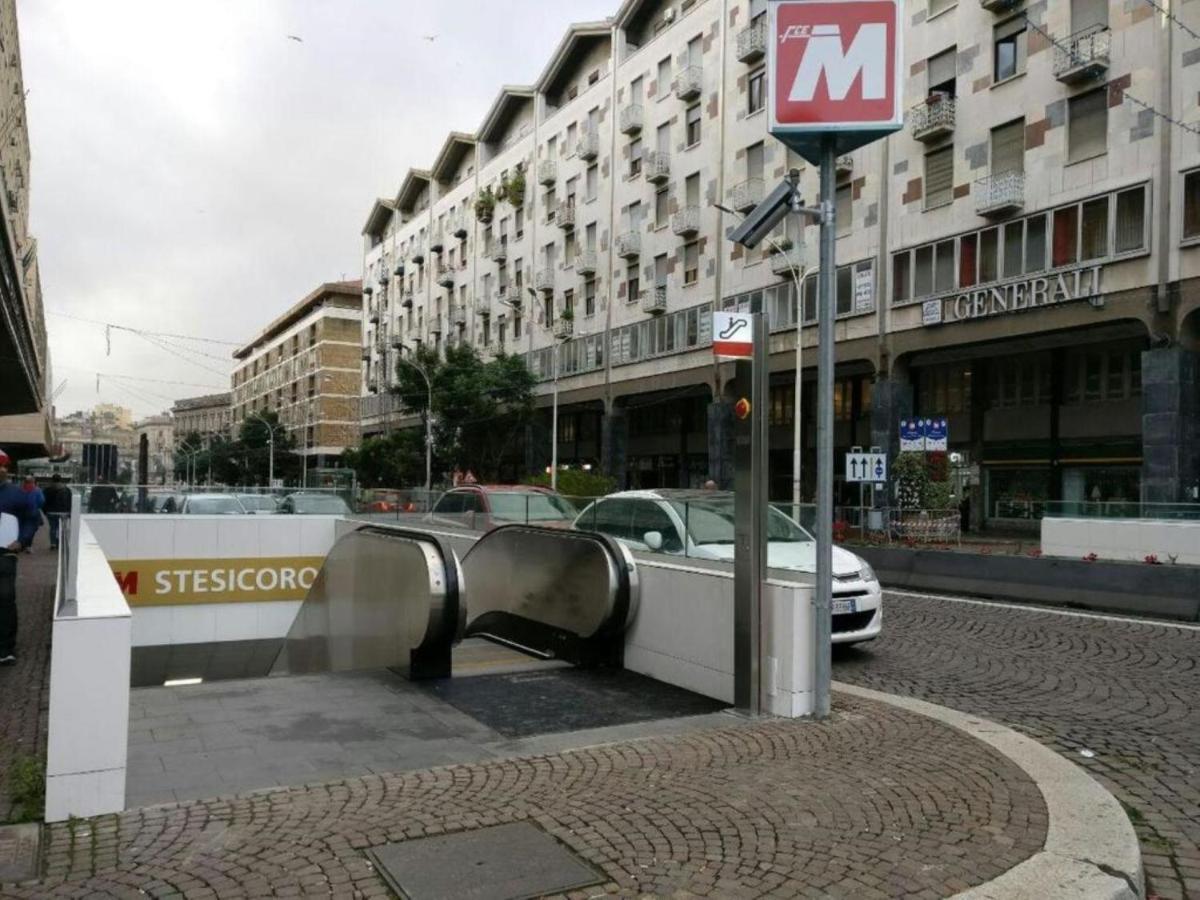 Sicilia Home B&B Catania Bagian luar foto