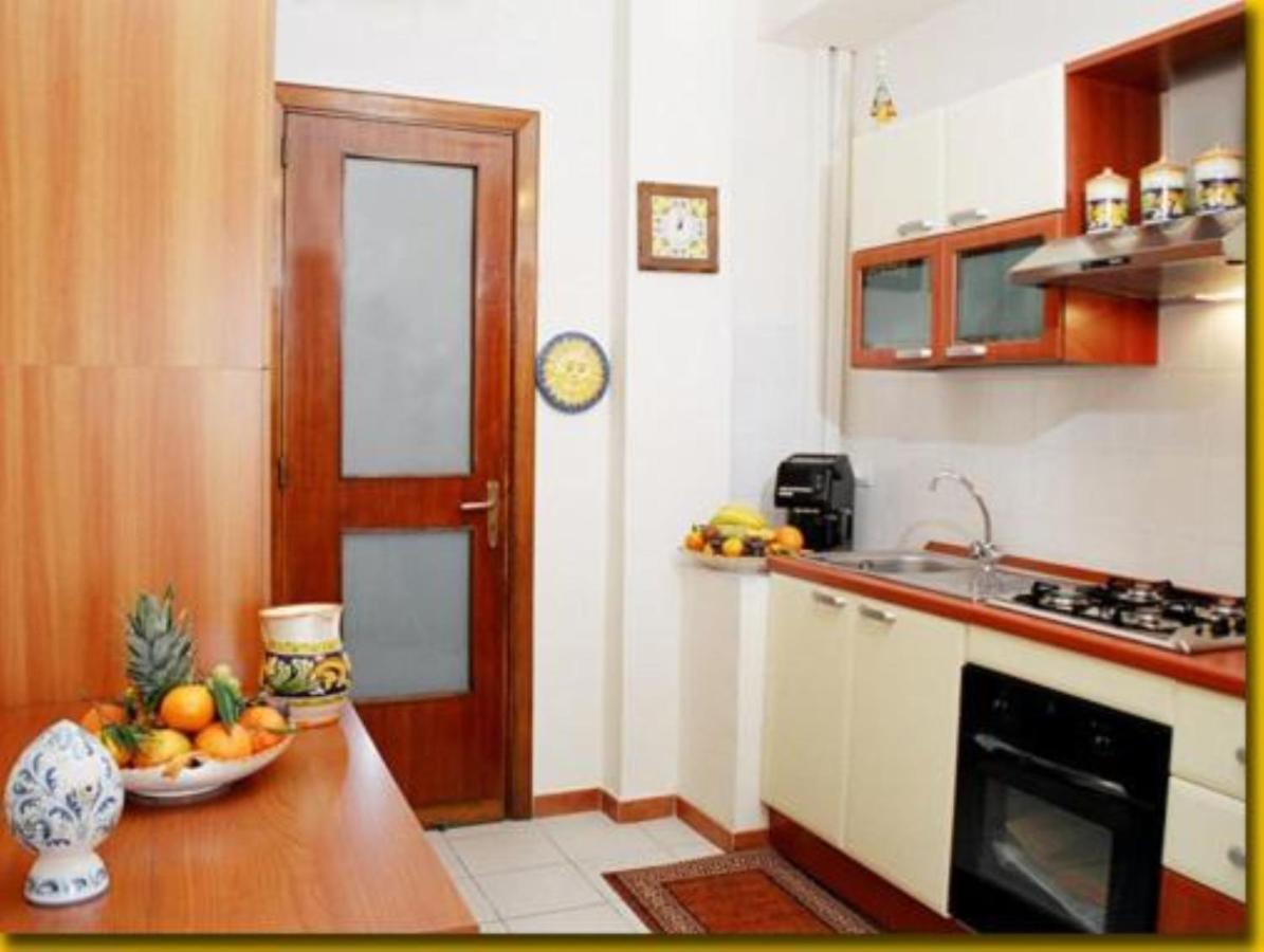 Sicilia Home B&B Catania Bagian luar foto