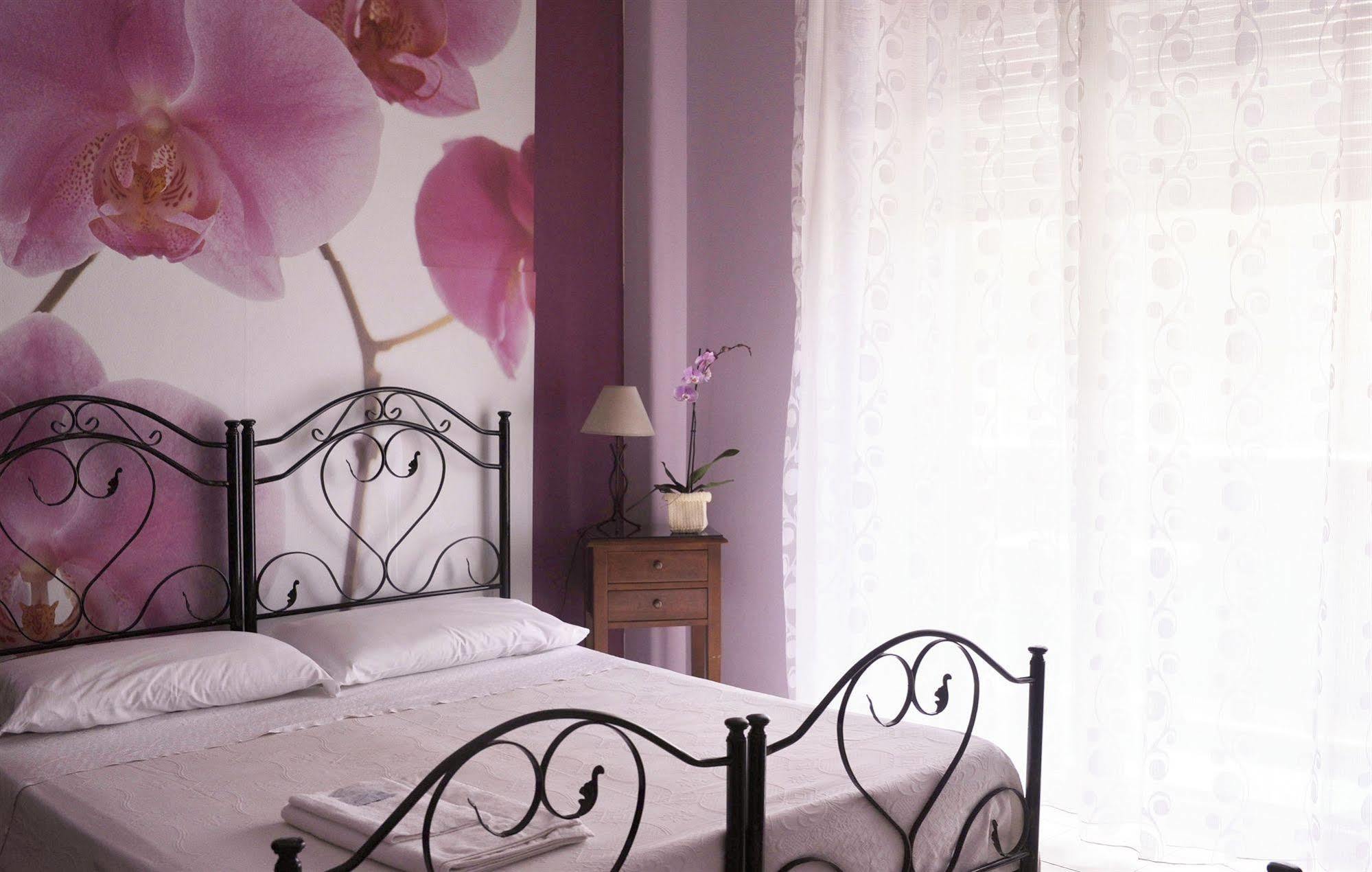 Sicilia Home B&B Catania Bagian luar foto