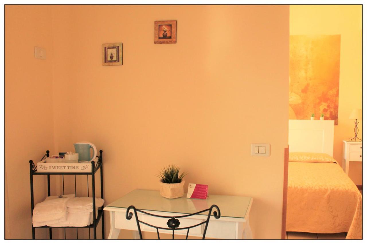 Sicilia Home B&B Catania Bagian luar foto